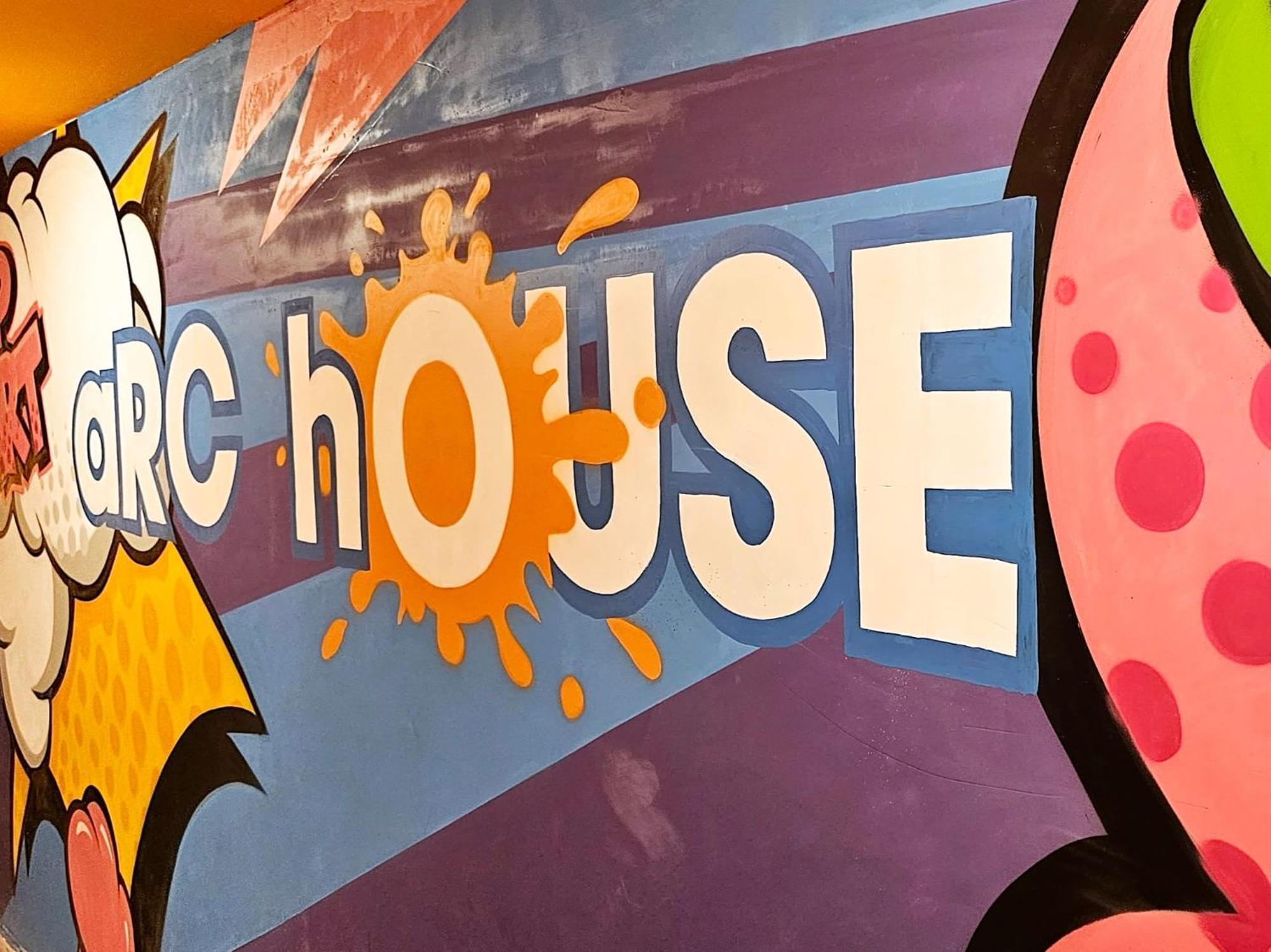 Ostello Arc House Pop Art